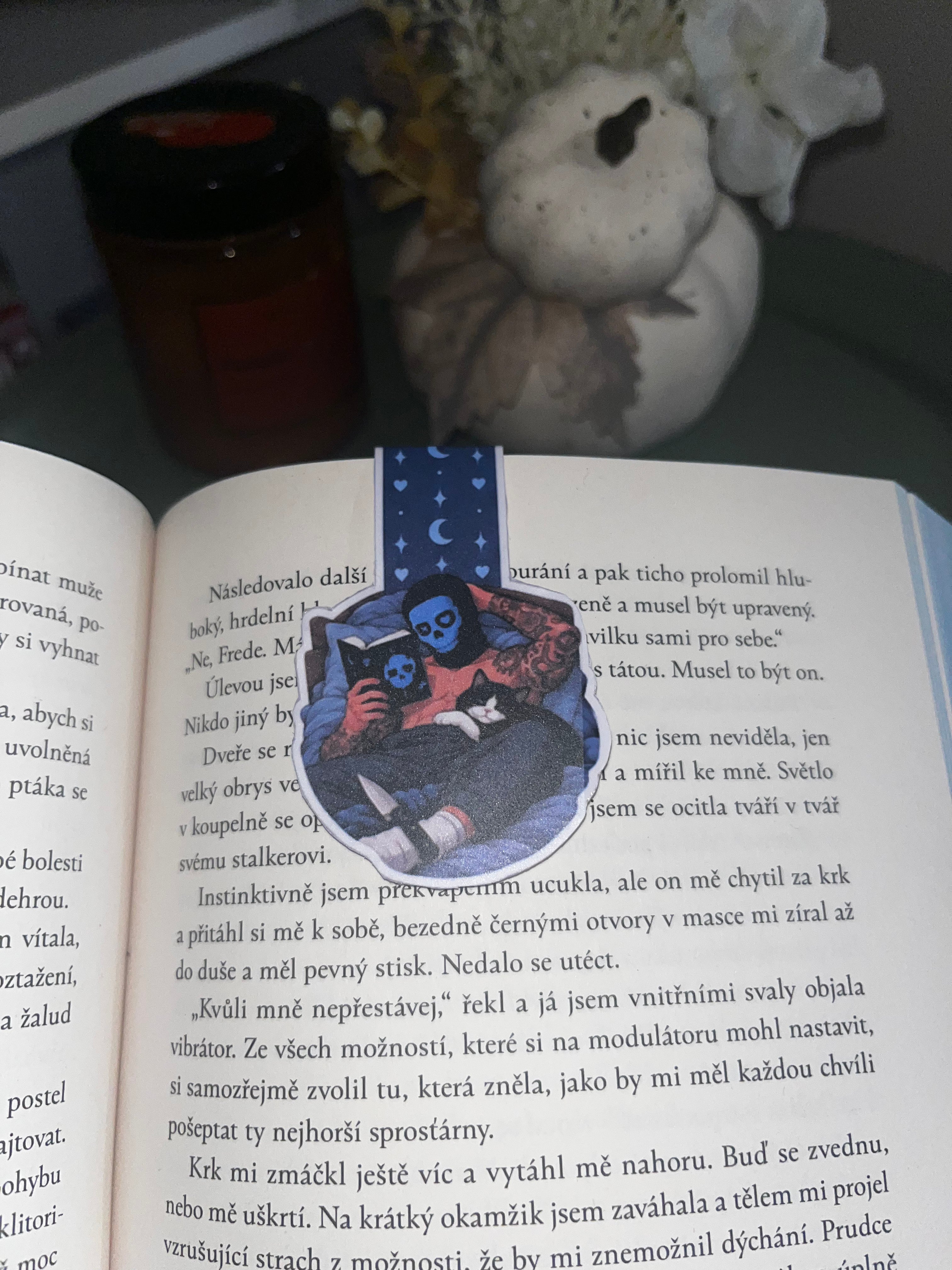 Magnetická záložka inspirovaná knihou Lights Out